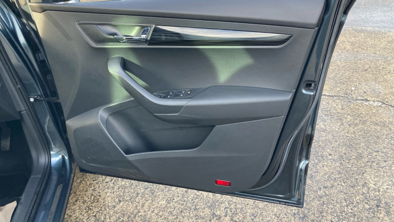 Skoda Karoq 1.5 TSI SE L 5dr DSG Petrol Estate